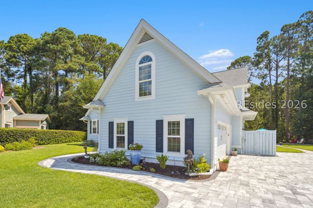 9 Summers Ln, Hilton Head Island, SC 29926