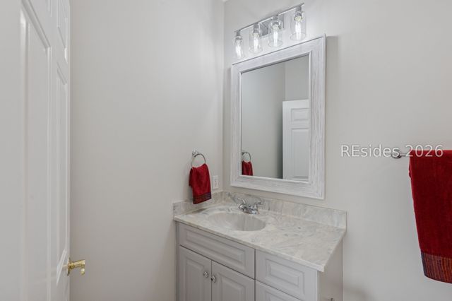 9 Summers Ln, Hilton Head Island, SC 29926