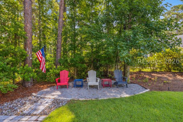 9 Summers Ln, Hilton Head Island, SC 29926