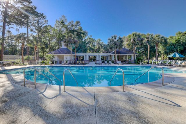 9 Summers Ln, Hilton Head Island, SC 29926