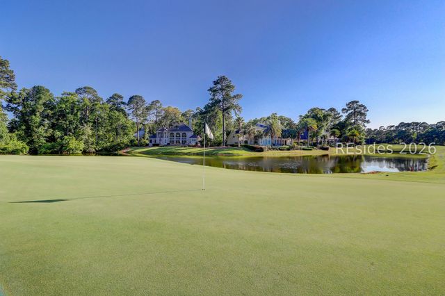 9 Summers Ln, Hilton Head Island, SC 29926