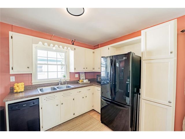 525 Bergen Avenue, Eau Claire, WI 54703