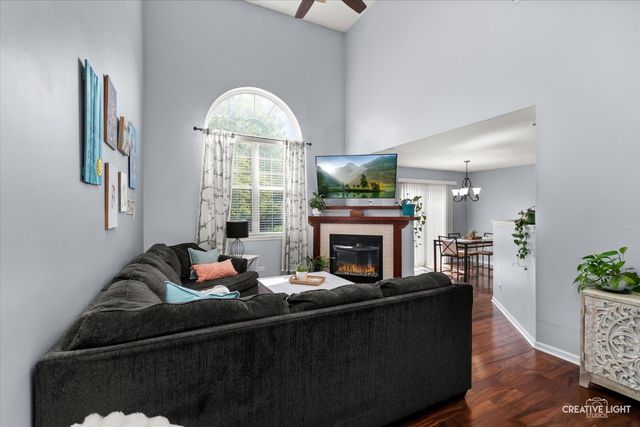 343 Capitol Drive B, Sugar Grove, IL 60554