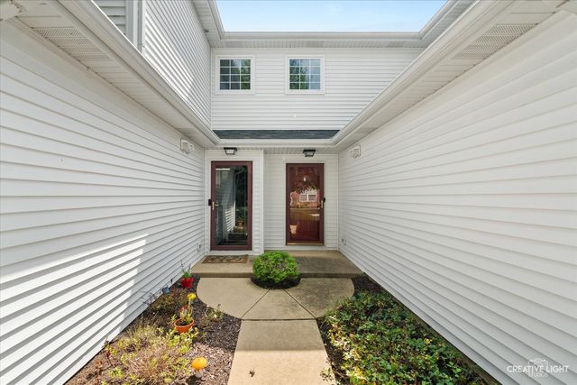 343 Capitol Drive B, Sugar Grove, IL 60554