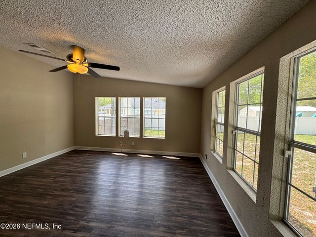 4579 JOHNS CEMETERY Road, Middleburg, FL 32068