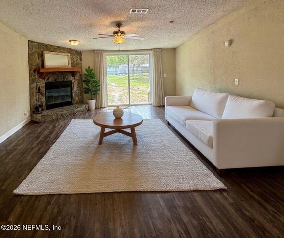 4579 JOHNS CEMETERY Road, Middleburg, FL 32068