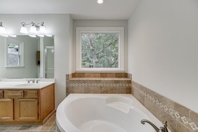 6655 Lake Run Drive, Flowery Branch, GA 30542