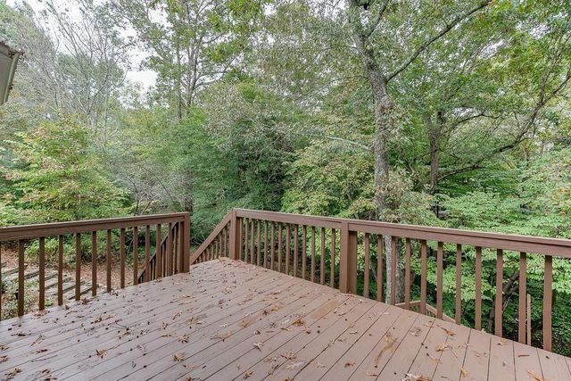 6655 Lake Run Drive, Flowery Branch, GA 30542