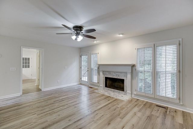 6655 Lake Run Drive, Flowery Branch, GA 30542