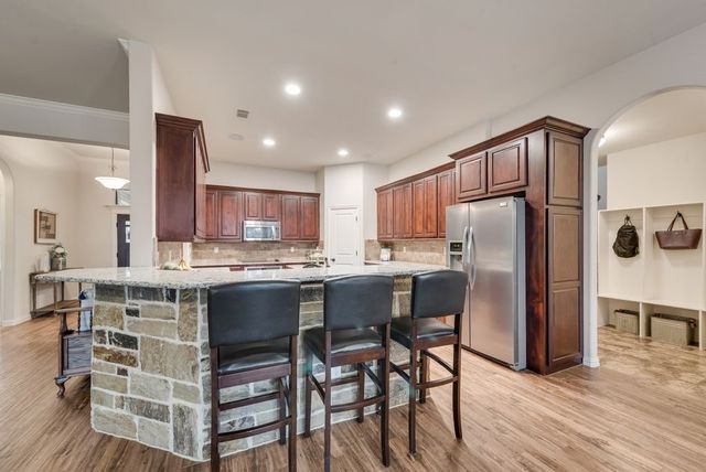 311 Covington Lane, Ovilla, TX 75154