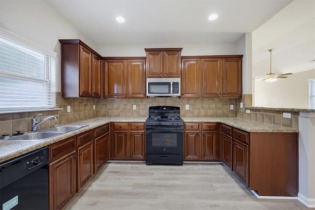7923 Bluefin Trail, Union City, GA 30291