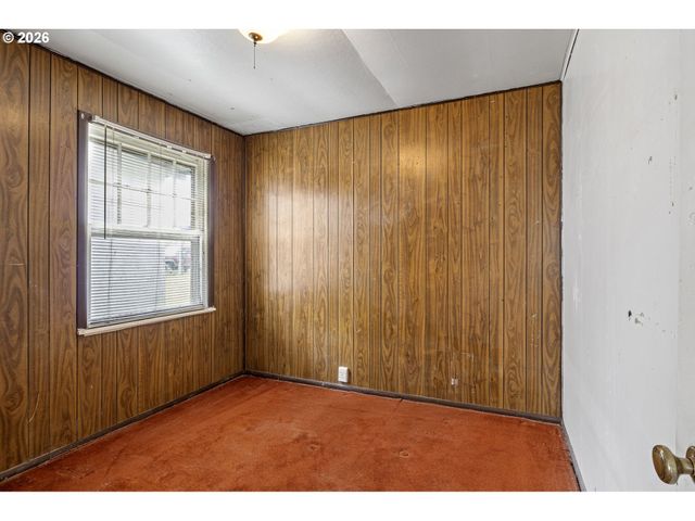 215 E 2ND Ave, Riddle, OR 97469