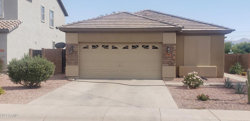 7357 W Valencia Drive, Laveen, AZ 85339