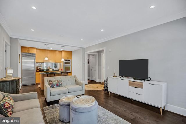 910 POWHATAN ST #104N, Alexandria, VA 22314