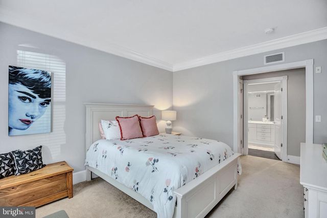 910 POWHATAN ST #104N, Alexandria, VA 22314