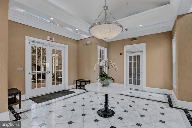 910 POWHATAN ST #104N, Alexandria, VA 22314