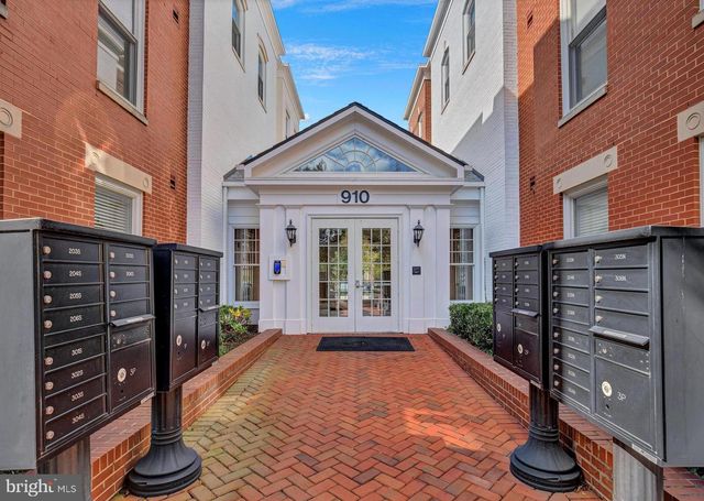 910 POWHATAN ST #104N, Alexandria, VA 22314