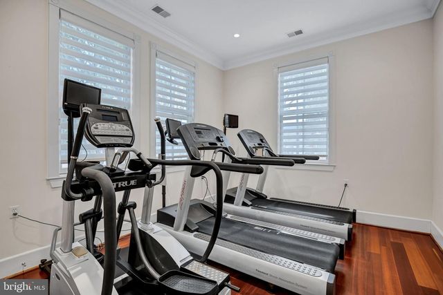 910 POWHATAN ST #104N, Alexandria, VA 22314