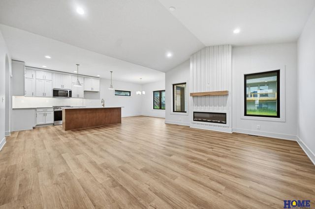 605 N 108th Street, Lincoln, NE 68527