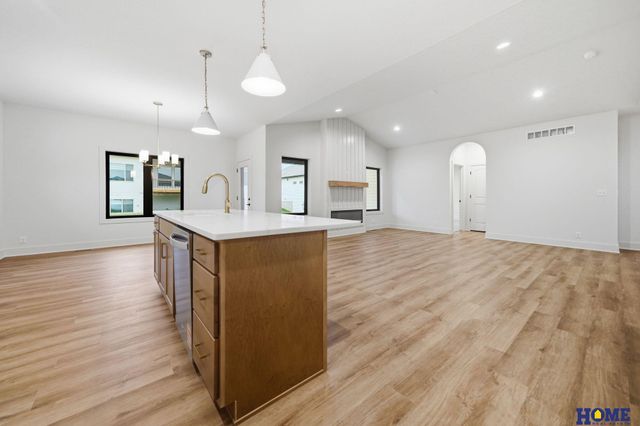 605 N 108th Street, Lincoln, NE 68527