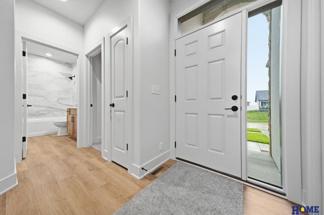605 N 108th Street, Lincoln, NE 68527