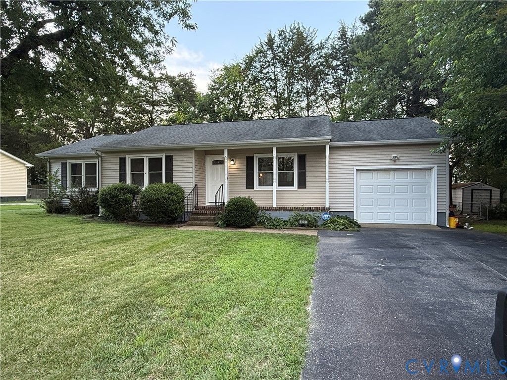4010 Kippax Dr, Hopewell, VA 23860