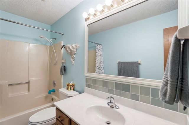 1897 Thornwood Court, Troy, OH 45373