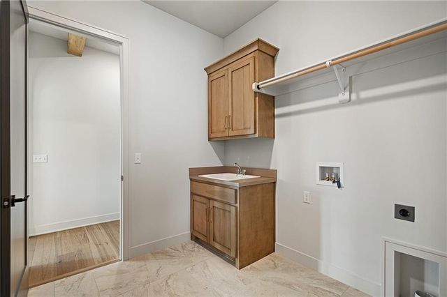 703 Hampstead Drive, Raymore, MO 64083