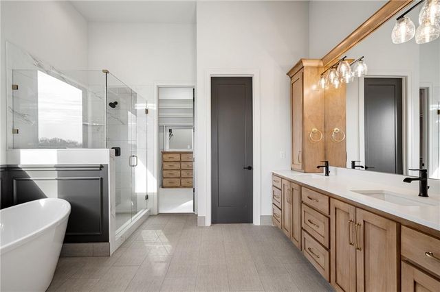 703 Hampstead Drive, Raymore, MO 64083