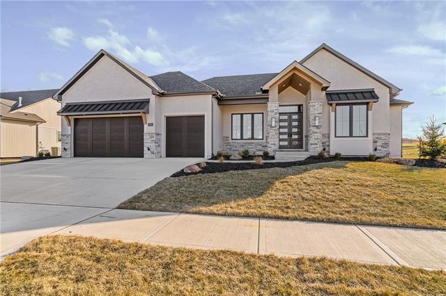 703 Hampstead Drive, Raymore, MO 64083