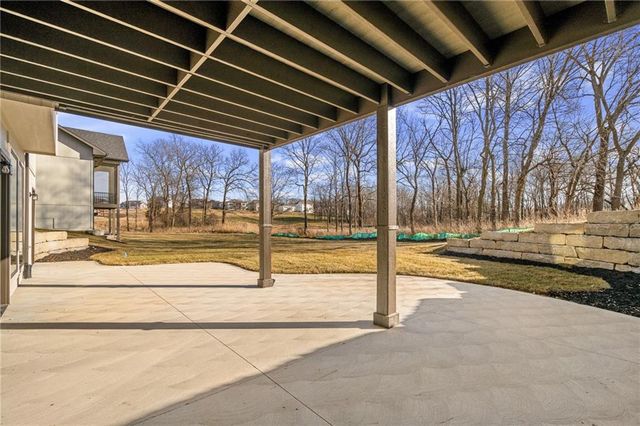 703 Hampstead Drive, Raymore, MO 64083