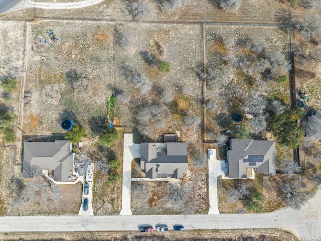 205 Patchwork corner, Poteet, TX 78065