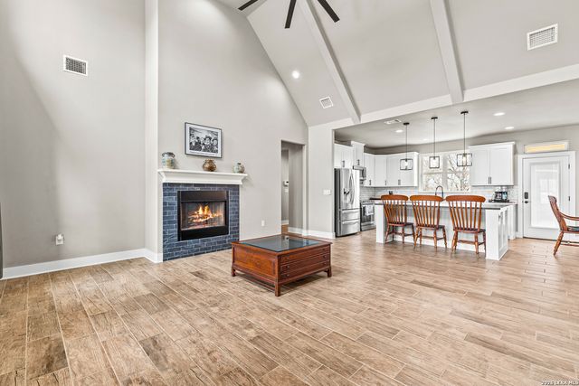 205 Patchwork corner, Poteet, TX 78065