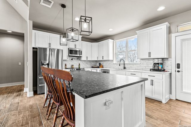 205 Patchwork corner, Poteet, TX 78065