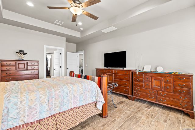 205 Patchwork corner, Poteet, TX 78065