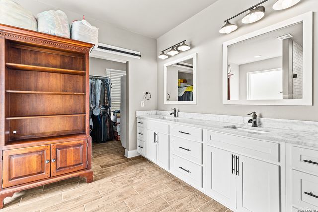 205 Patchwork corner, Poteet, TX 78065