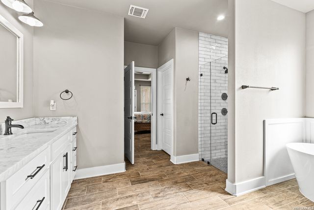 205 Patchwork corner, Poteet, TX 78065