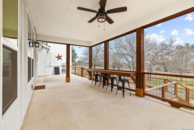 205 Patchwork corner, Poteet, TX 78065