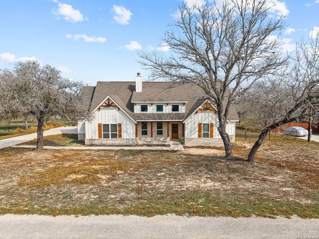 205 Patchwork corner, Poteet, TX 78065
