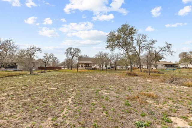 205 Patchwork corner, Poteet, TX 78065