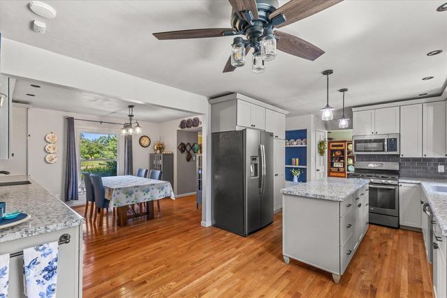 W5010 Hawk ROAD, Elkhorn, WI 53121