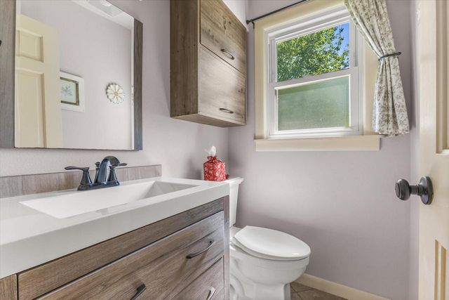 W5010 Hawk ROAD, Elkhorn, WI 53121