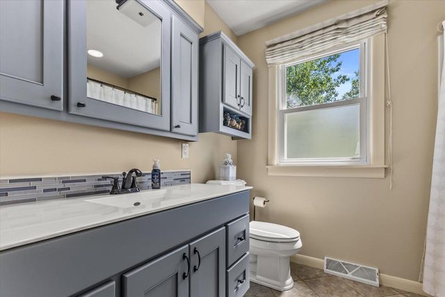W5010 Hawk ROAD, Elkhorn, WI 53121