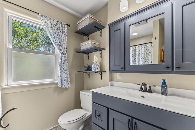 W5010 Hawk ROAD, Elkhorn, WI 53121