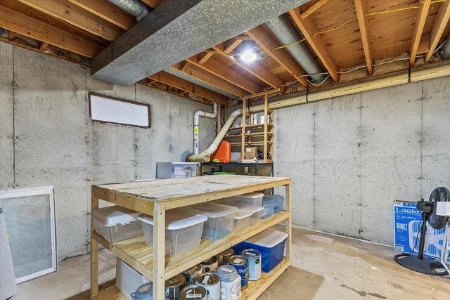 W5010 Hawk ROAD, Elkhorn, WI 53121