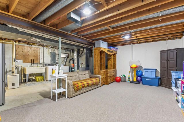 W5010 Hawk ROAD, Elkhorn, WI 53121