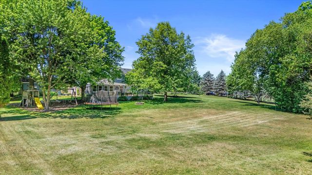 W5010 Hawk ROAD, Elkhorn, WI 53121