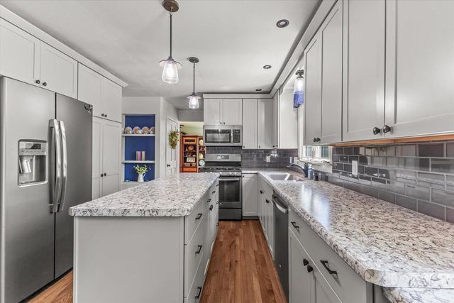 W5010 Hawk ROAD, Elkhorn, WI 53121