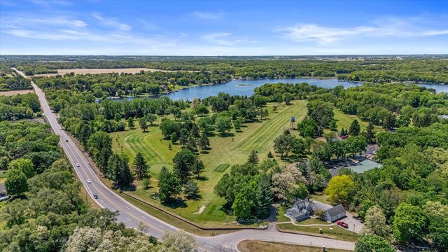 W5010 Hawk ROAD, Elkhorn, WI 53121