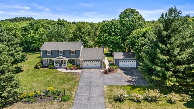 W5010 Hawk ROAD, Elkhorn, WI 53121